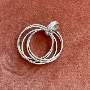 Silpada 5 ring pendant